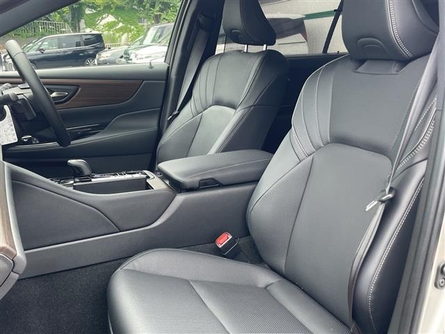 Toyota CROWN 2026 8092356-10