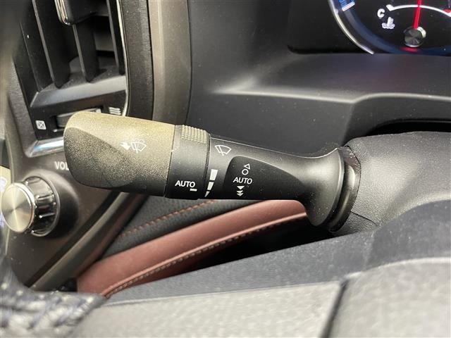 Toyota CROWN 2015 8092458-9