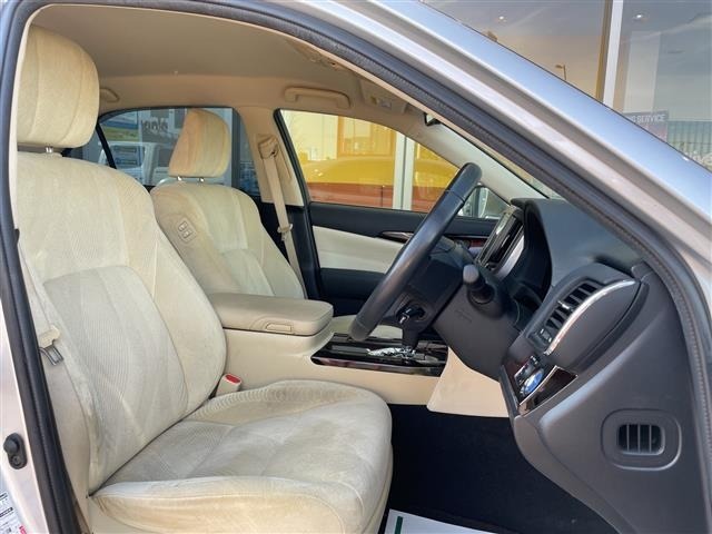Toyota CROWN 2017 8092500-3