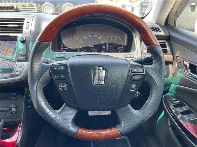 Toyota CROWN 2012 8092501-1