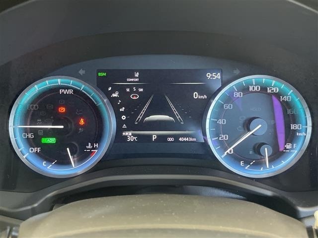 Toyota CROWN 2022 8092538-8