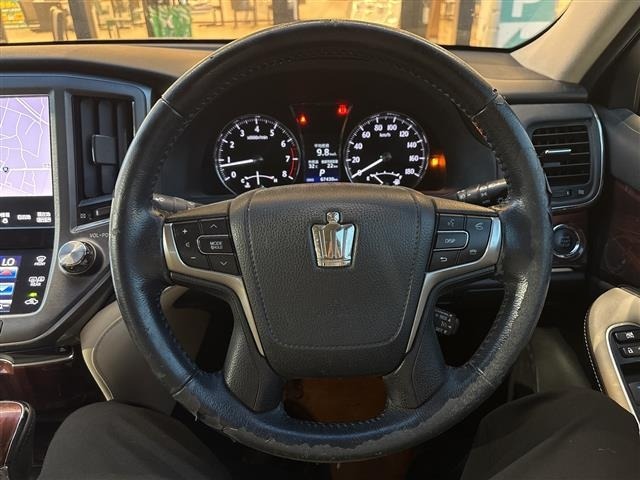 Toyota CROWN 2013 8092582-3