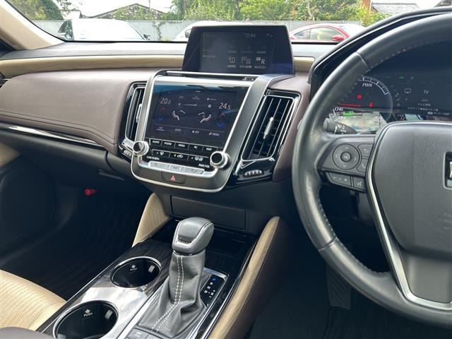 Toyota CROWN 2018 8092590-10