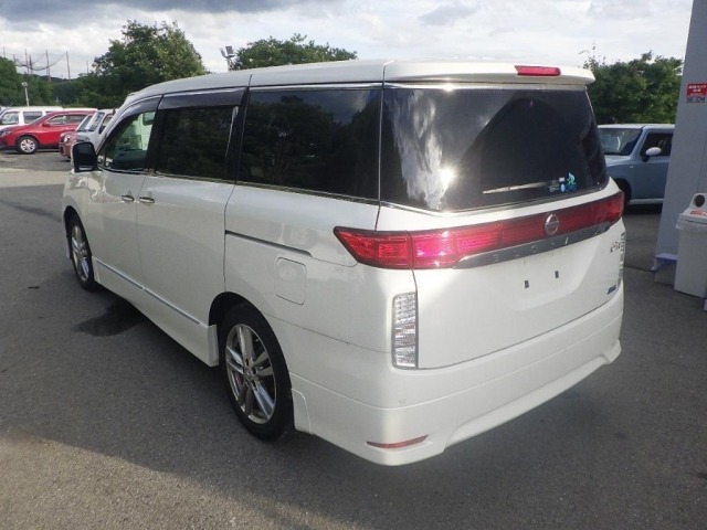 Nissan ELGRAND 2010 8095450-1