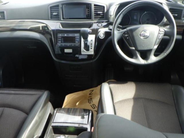 Nissan ELGRAND 2017 8095461-3