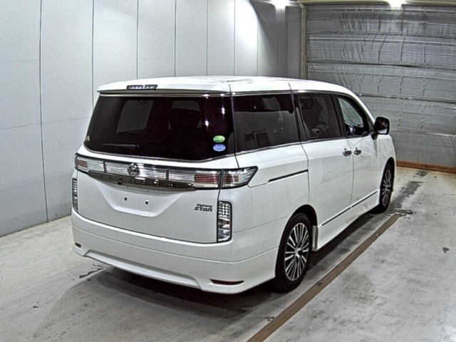 Nissan ELGRAND 2017 8095461-5