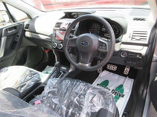 Subaru FORESTER 2015 8100034-4