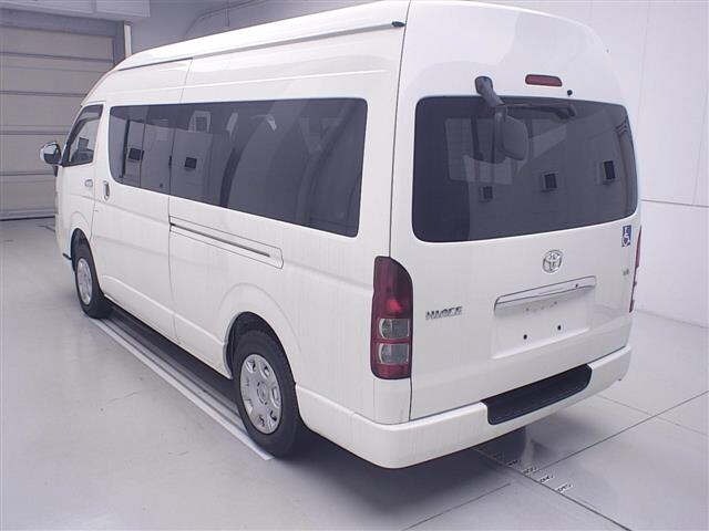 Toyota HIACE COMMUTER 2007 8104123-1
