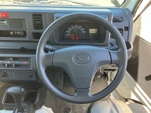 Daihatsu HIJET TRUCK 2016 8100070-3