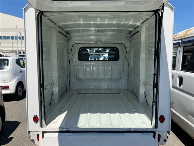 Daihatsu HIJET TRUCK 2016 8100070-8