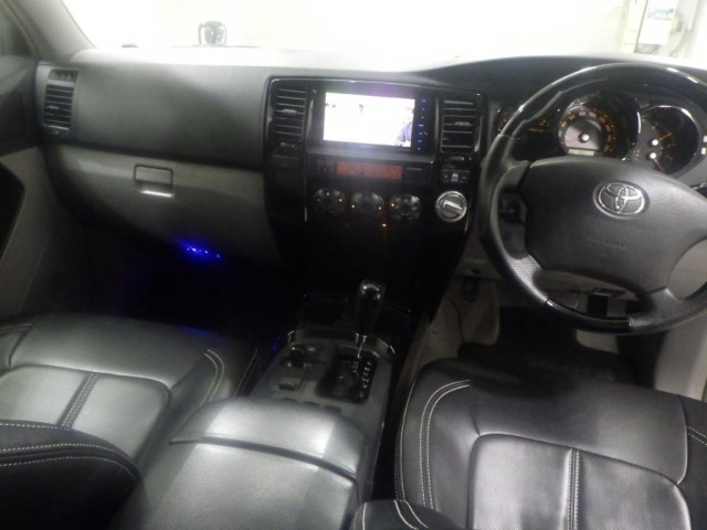 Toyota HILUX SURF 2008 8103240-3