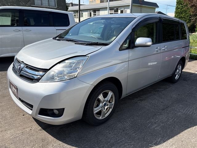Toyota ISIS 2011 8095264-5