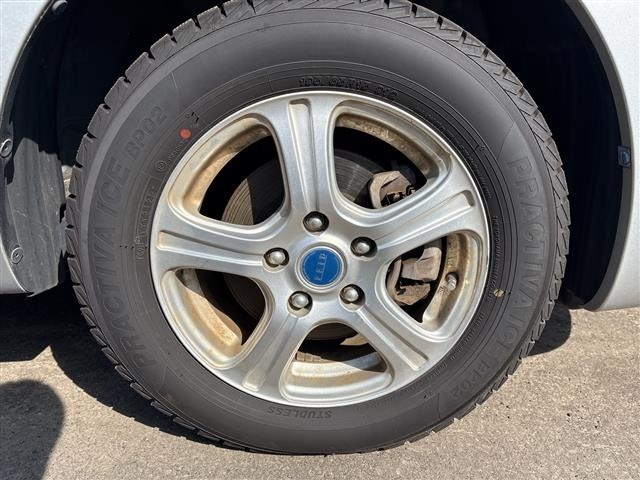 Toyota ISIS 2011 8095264-7
