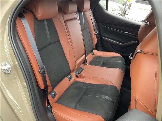 Mazda MAZDA3 2023 8096605-9