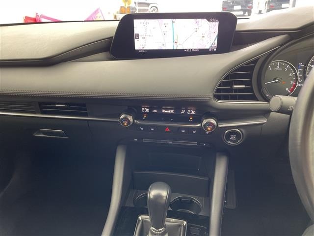 Mazda MAZDA3 2023 8096669-11