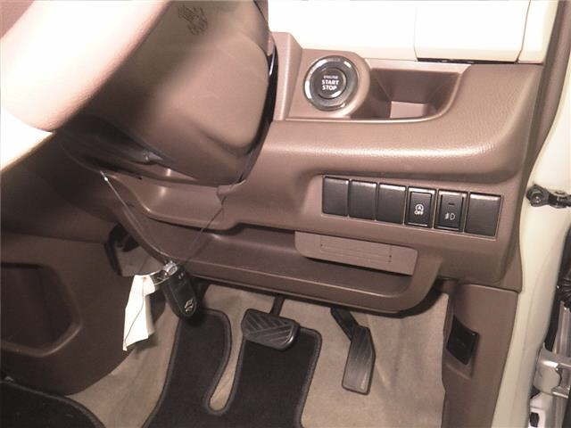 Suzuki MR WAGON 2013 8103270-8