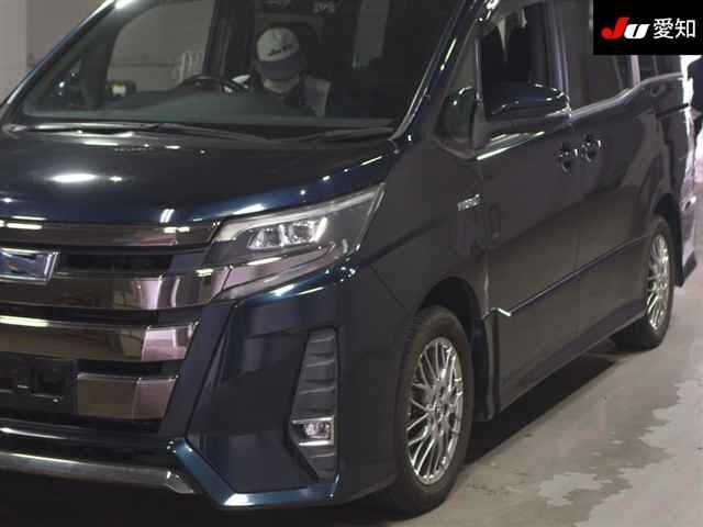 Toyota NOAH 2017 8091583-7
