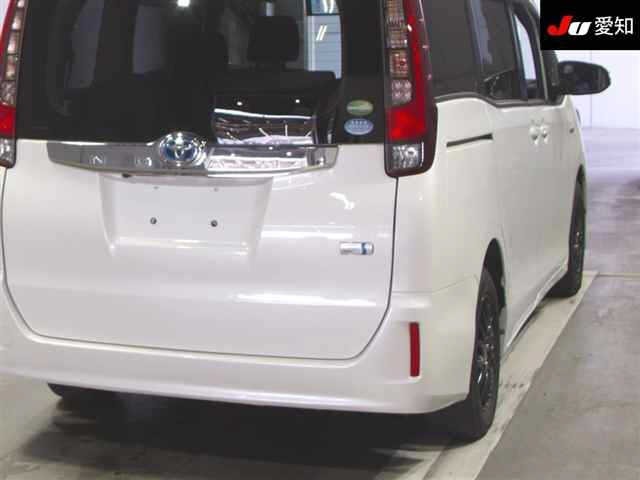 Toyota NOAH 2016 8091584-8