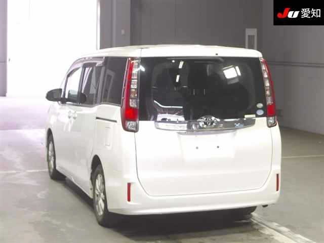 Toyota NOAH 2015 8091599-1