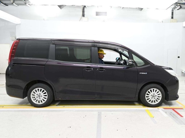Toyota NOAH 2014 8091667-3
