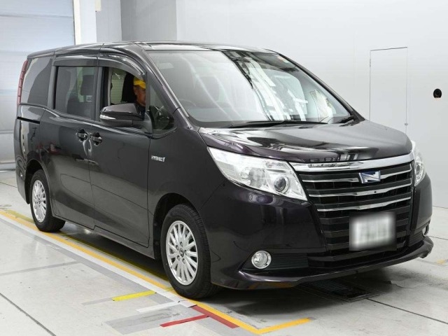 Toyota NOAH 2014 8091667-5