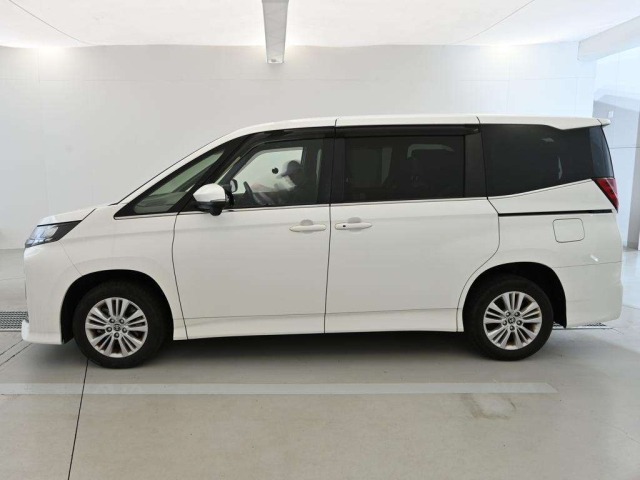 Toyota NOAH 2023 8091679-4