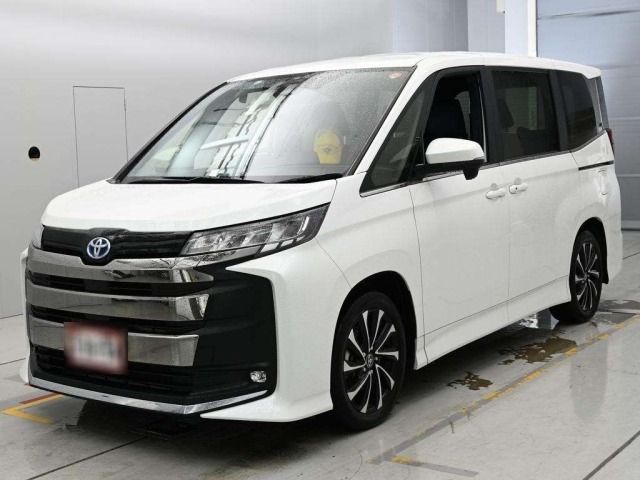 Toyota NOAH 2023 8091686-0