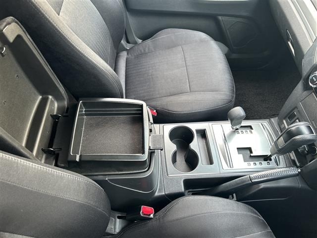 Mitsubishi PAJERO 2015 8100438-22