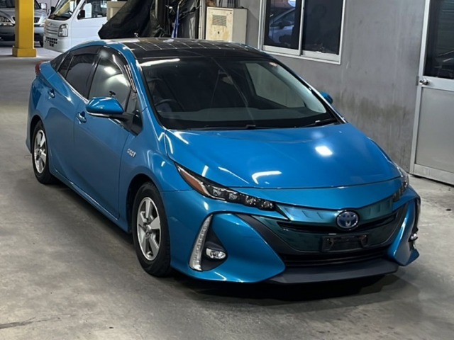 Toyota PRIUS PHV 2017 8101051-4