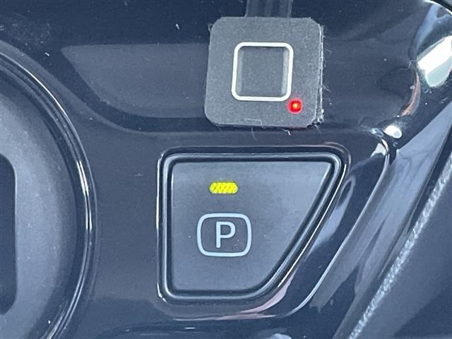 Toyota PRIUS PHV 2021 8101647-5