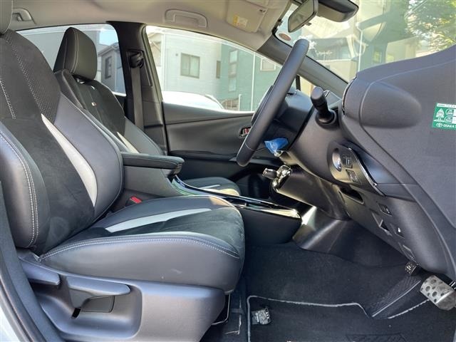 Toyota PRIUS PHV 2021 8101647-9