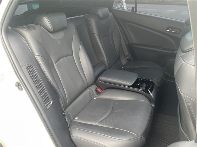 Toyota PRIUS PHV 2019 8101758-10