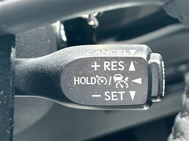 Toyota PRIUS PHV 2019 8101800-22