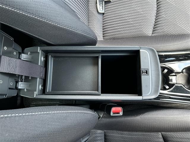 Toyota PRIUS PHV 2019 8101800-5