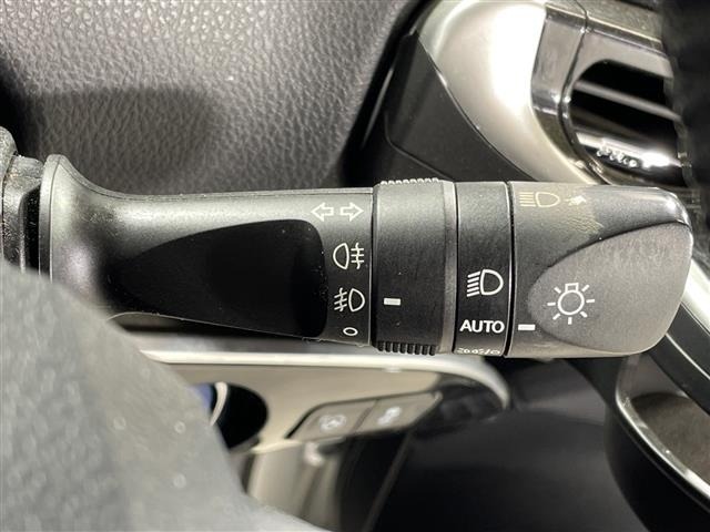 Toyota PRIUS PHV 2020 8101823-11