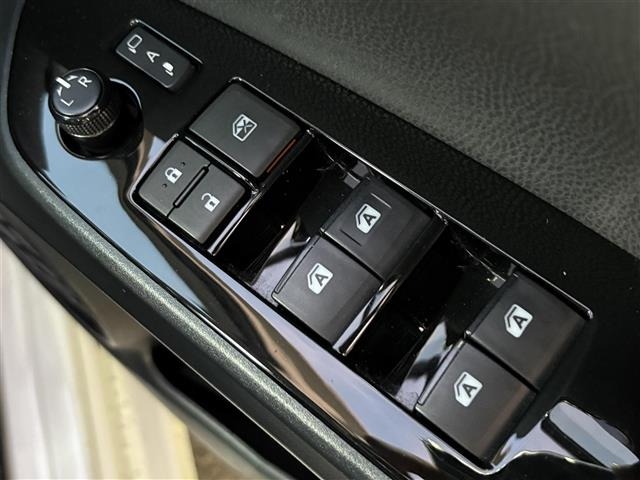Toyota PRIUS PHV 2017 8101853-22