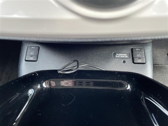 Toyota PRIUS PHV 2017 8101854-12