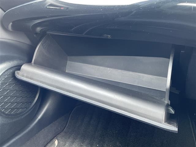 Toyota PRIUS PHV 2017 8101854-2