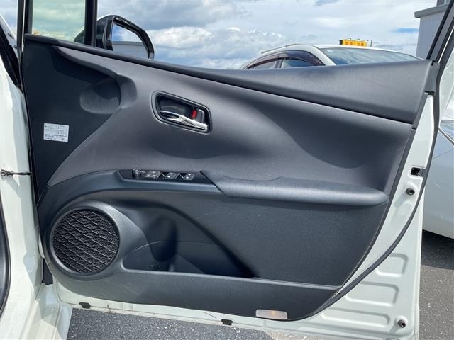 Toyota PRIUS PHV 2017 8101854-6