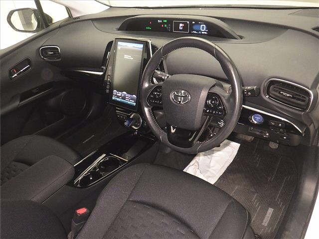Toyota PRIUS PHV 2019 8102049-3