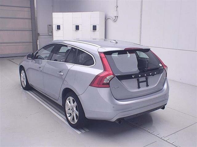 Volvo S60 2015 8090345-1