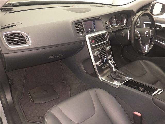 Volvo S60 2015 8090345-4