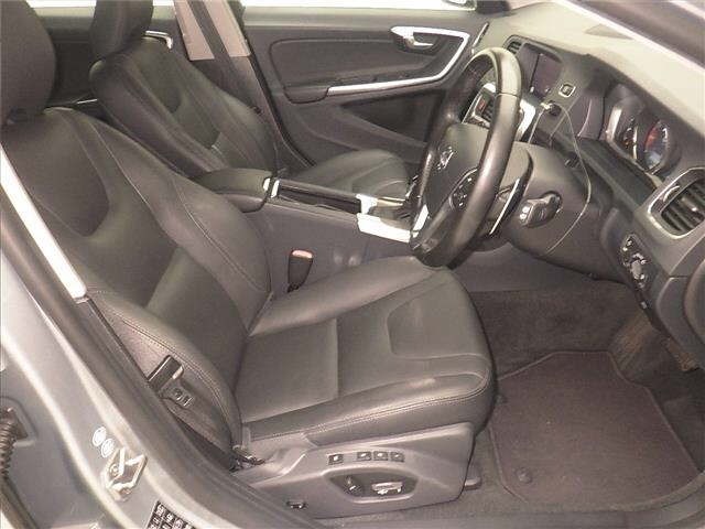 Volvo S60 2015 8090345-5