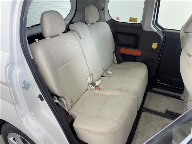 Toyota SPADE 2013 8102472-2