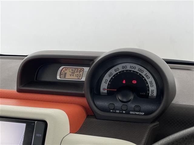 Toyota SPADE 2013 8102472-3