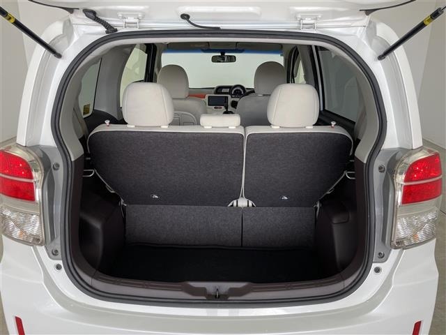 Toyota SPADE 2013 8102472-4