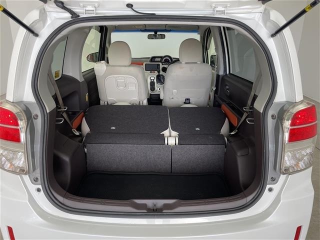 Toyota SPADE 2013 8102472-6