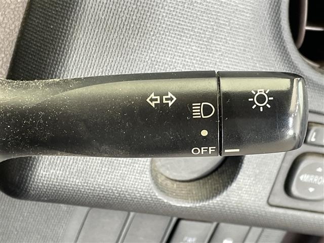 Toyota SPADE 2013 8102474-5
