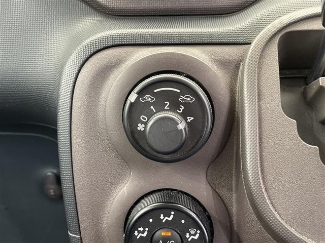 Toyota SPADE 2013 8102474-8