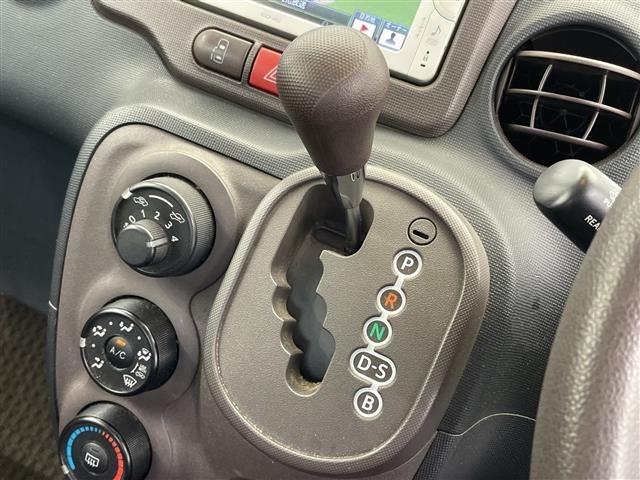 Toyota SPADE 2013 8102474-9